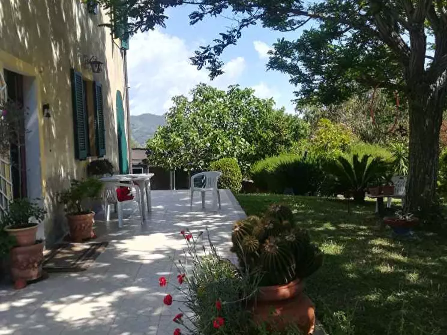 Immagine 4 di Villa in vendita  a Rio
