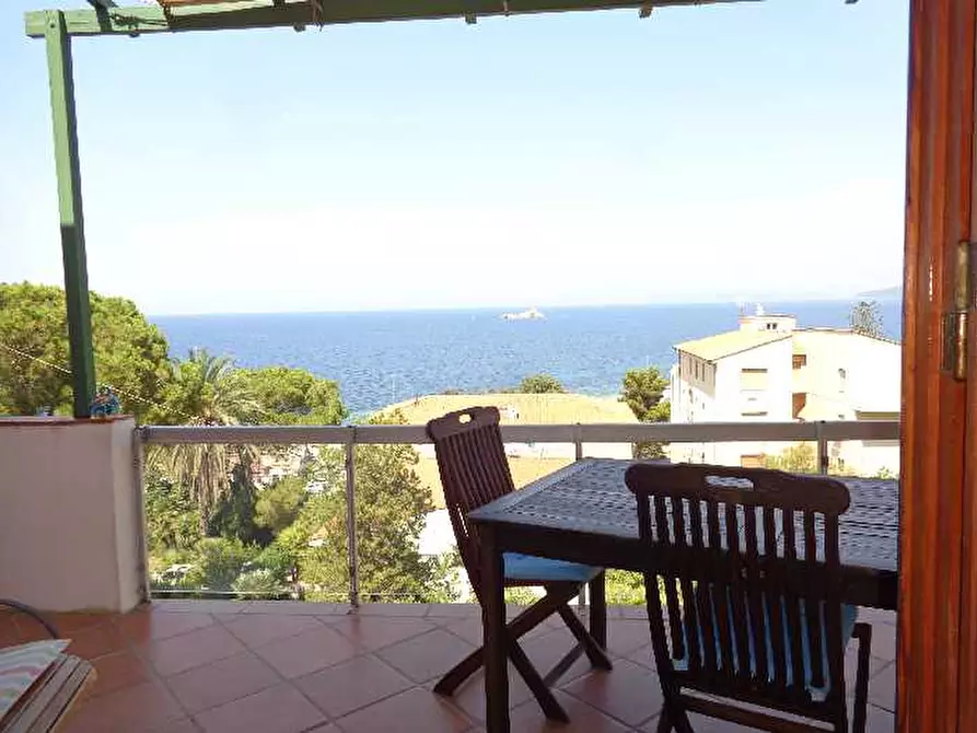 Immagine 5 di Villa in vendita  a Portoferraio