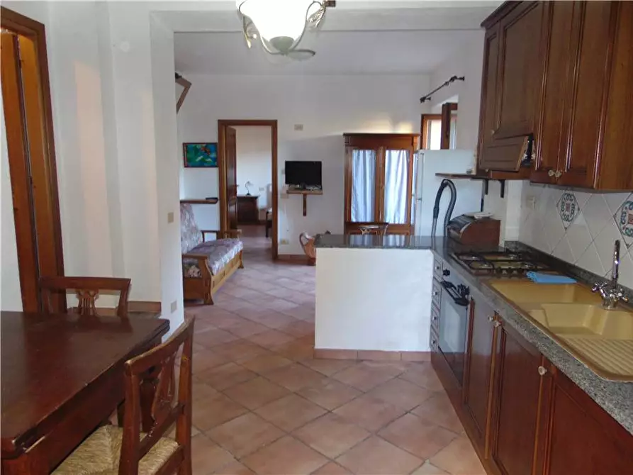 Immagine 2 di Appartamento in vendita  a Marciana