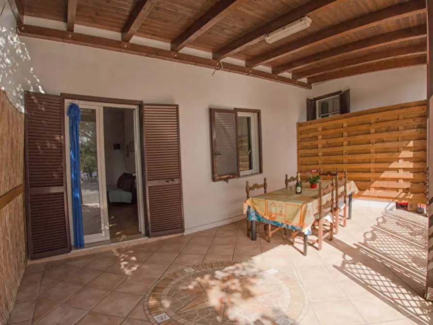 Immagine 2 di Villa in vendita  a Campo Nell'elba