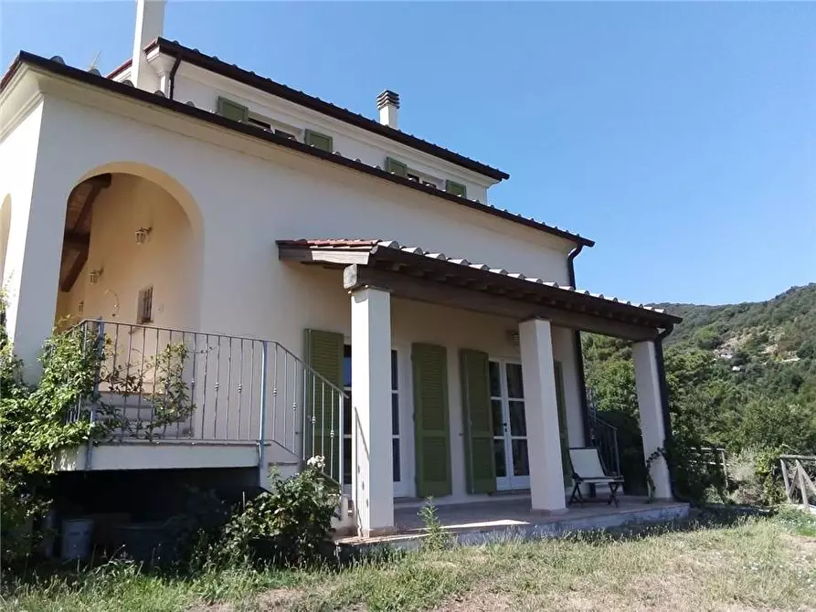 Immagine 2 di Villa in vendita  a Marciana Marina