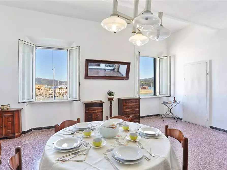 Immagine 3 di Attico in vendita  a Portoferraio