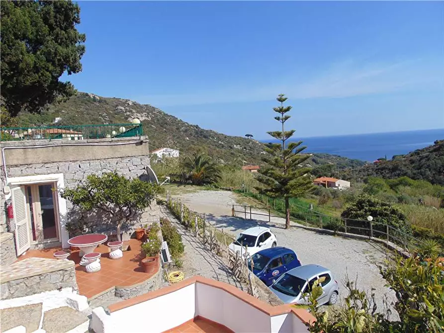 Immagine 3 di Albergo/B&B/Residence in vendita  a Campo Nell'elba