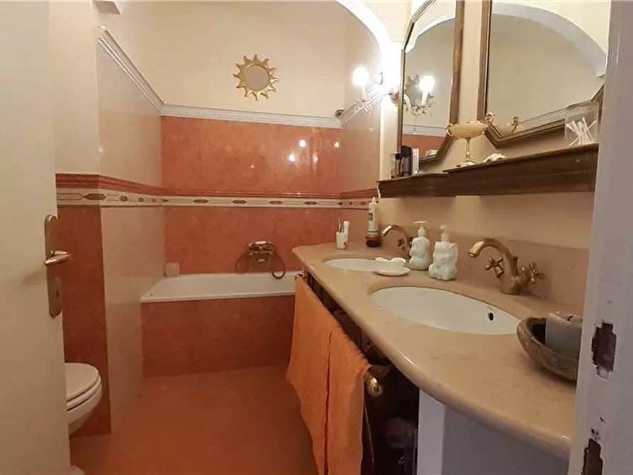 Immagine 8 di Appartamento in vendita  a Portoferraio
