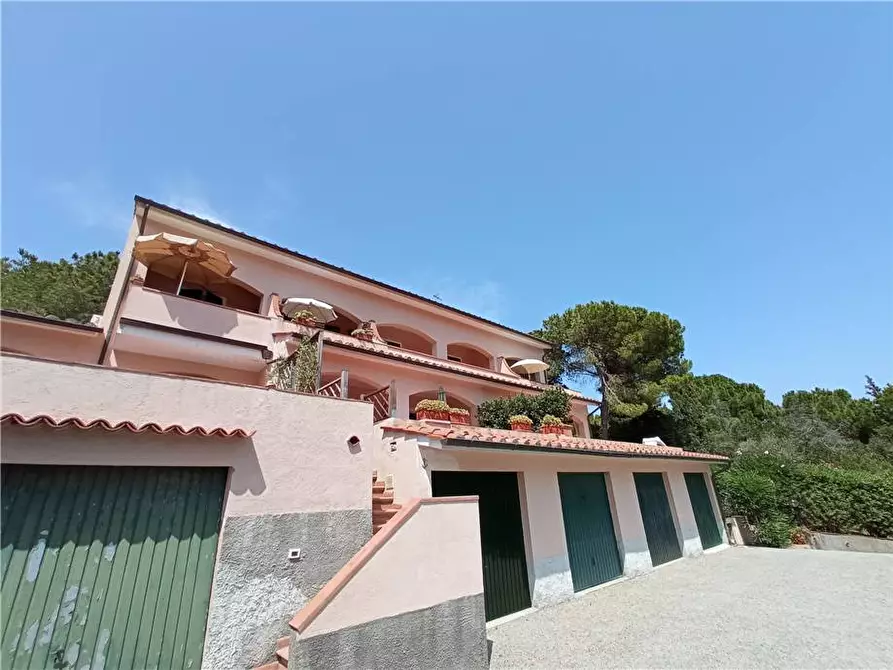 Immagine 5 di Appartamento in vendita  a Marciana Marina