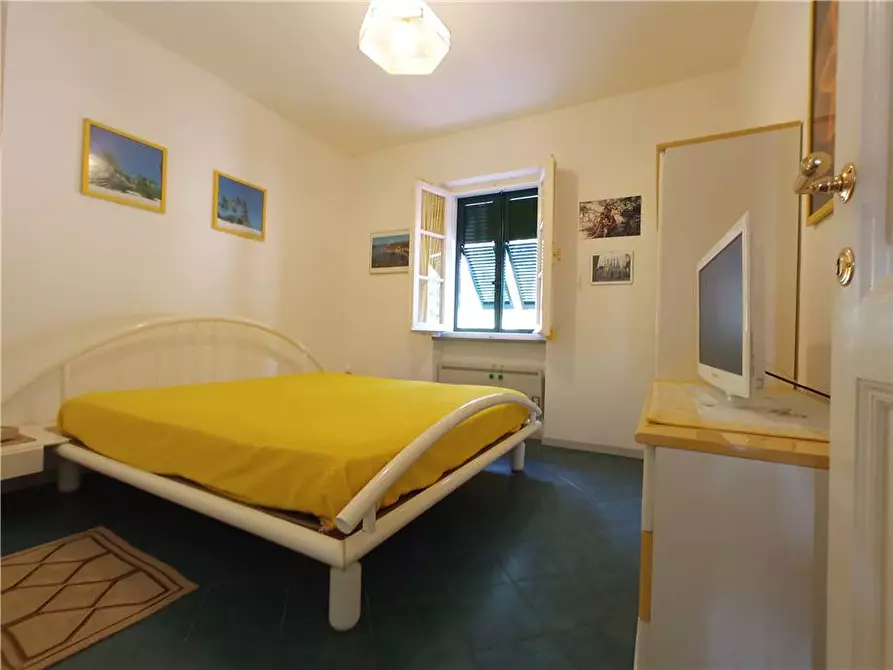 Immagine 9 di Appartamento in vendita  a Marciana Marina