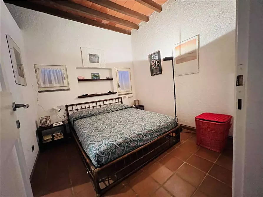 Immagine 5 di Porzione di casa in vendita  a Marciana Marina