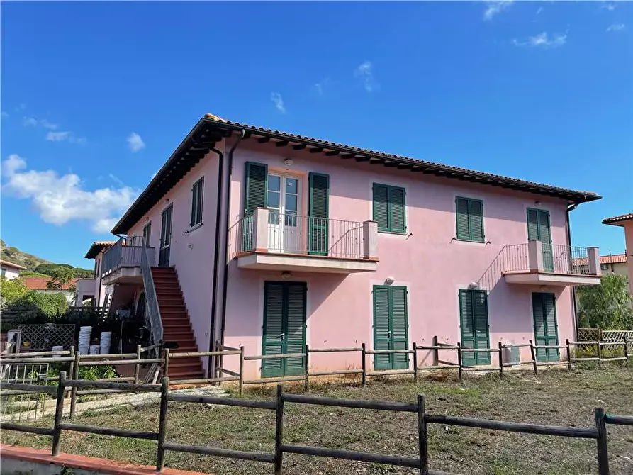 Immagine 2 di Appartamento in vendita  a Porto Azzurro