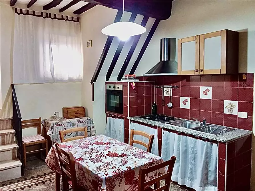 Immagine 2 di Appartamento in vendita  a Portoferraio