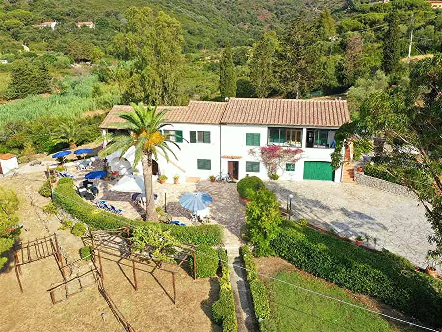 Immagine 2 di Porzione di casa in vendita  a Campo Nell'elba