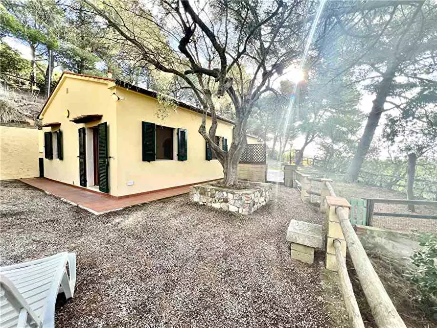 Immagine 2 di Villa in vendita  a Porto Azzurro