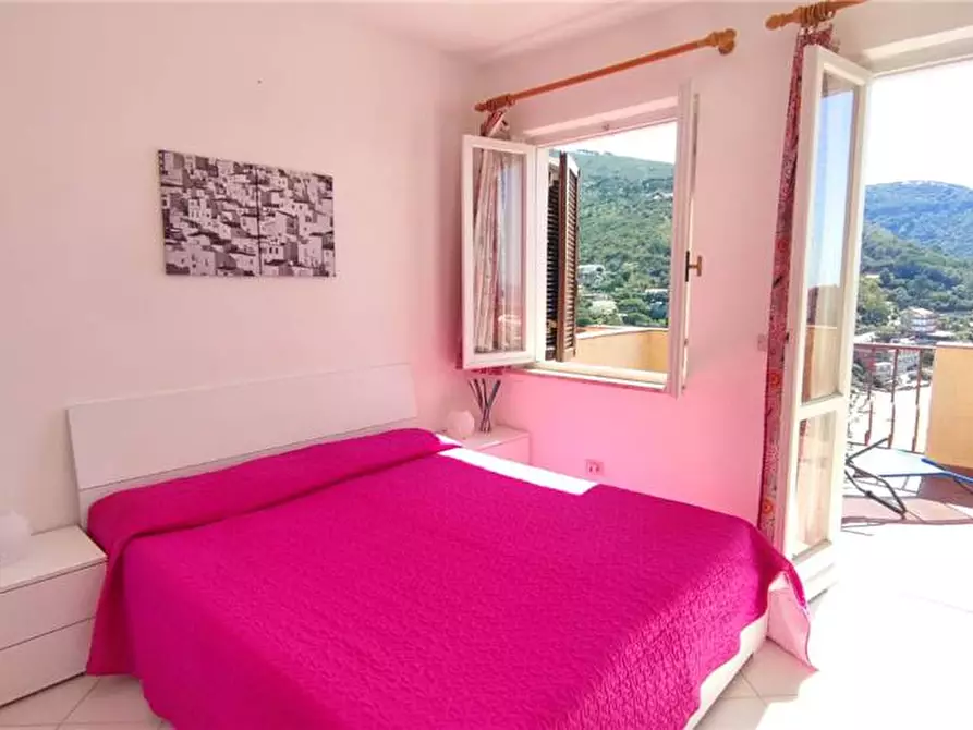 Immagine 2 di Villa in vendita  a Capoliveri