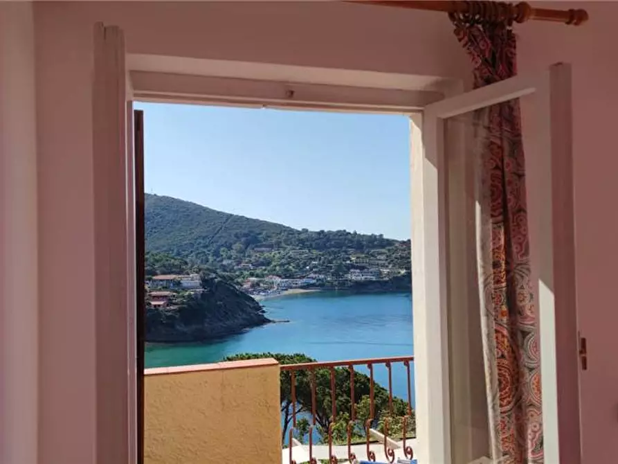Immagine 5 di Villa in vendita  a Capoliveri
