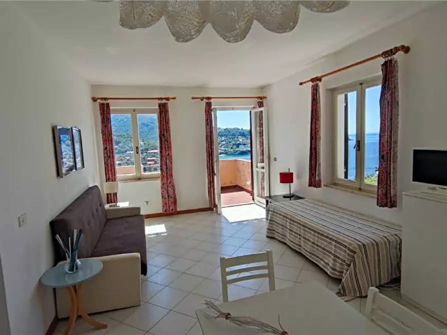 Immagine 7 di Villa in vendita  a Capoliveri