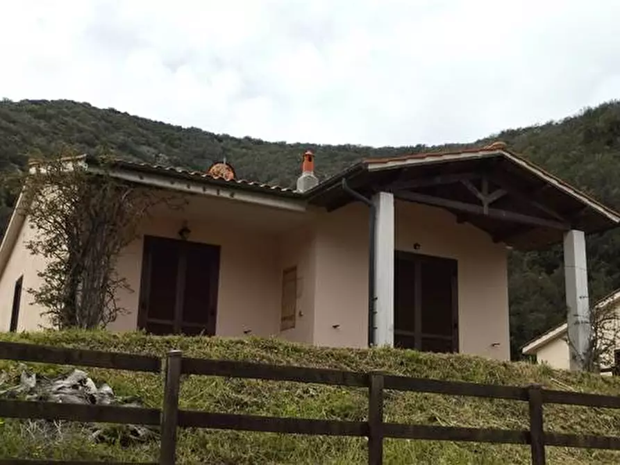 Immagine 4 di Villa in vendita  a Rio
