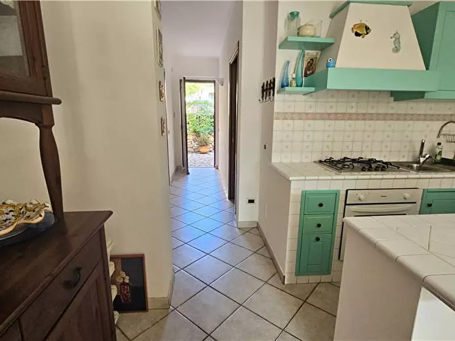 Immagine 5 di Appartamento in vendita  a Marciana Marina