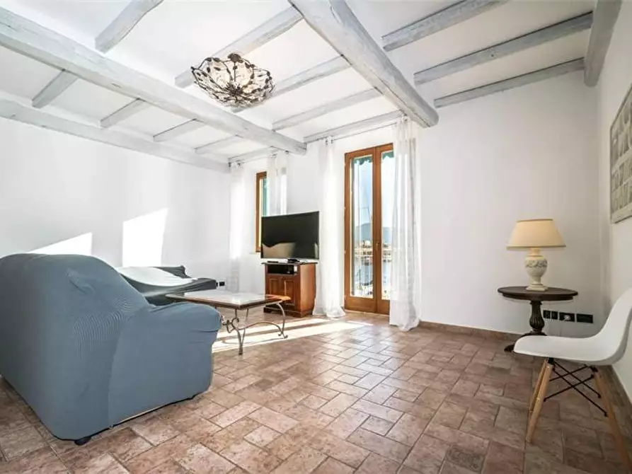 Immagine 2 di Appartamento in vendita  a Portoferraio