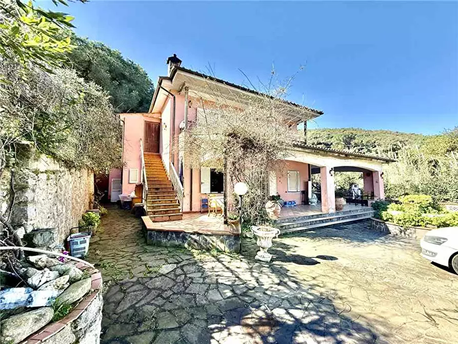 Immagine 2 di Villa in vendita  a Portoferraio