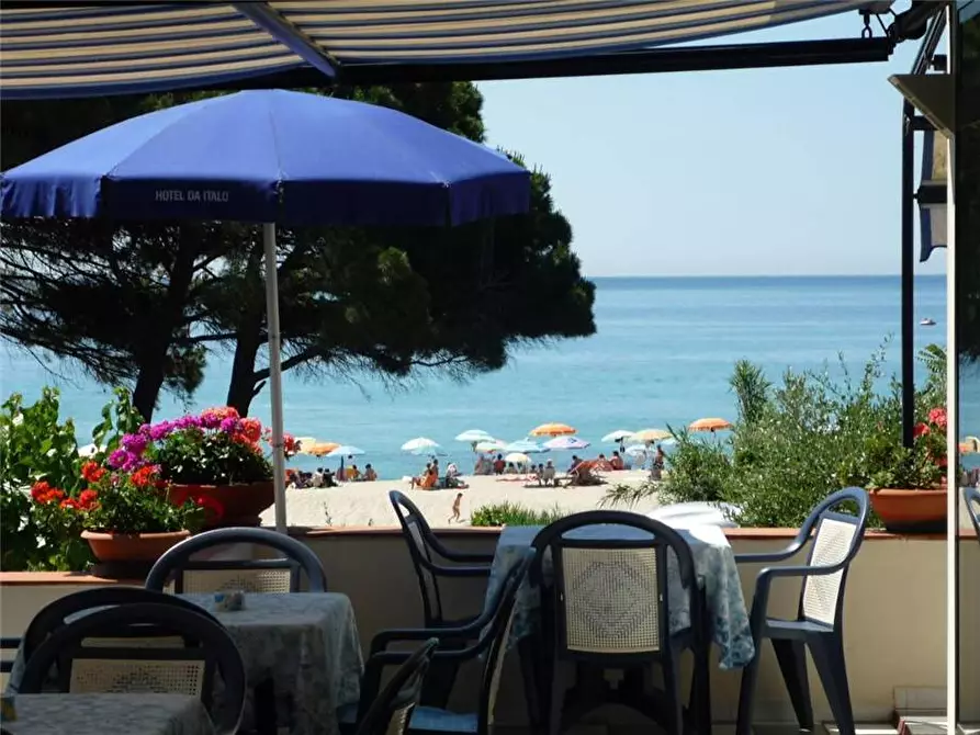 Immagine 2 di Albergo/B&B/Residence in vendita  a Campo Nell'elba