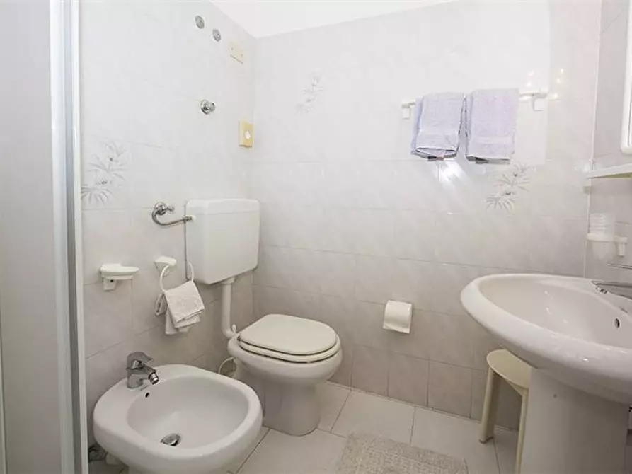 Immagine 7 di Albergo/B&B/Residence in vendita  a Campo Nell'elba