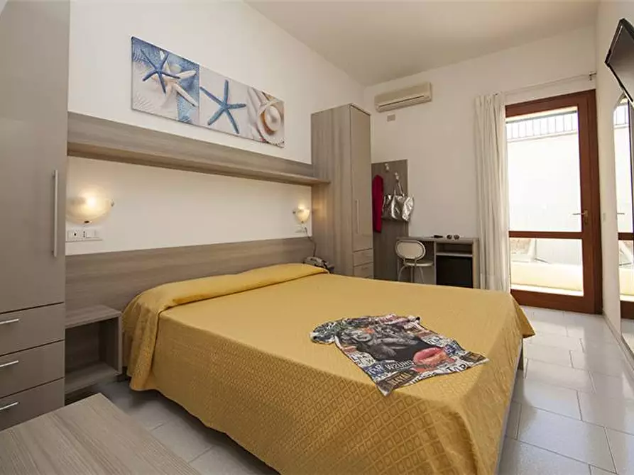 Immagine 9 di Albergo/B&B/Residence in vendita  a Campo Nell'elba