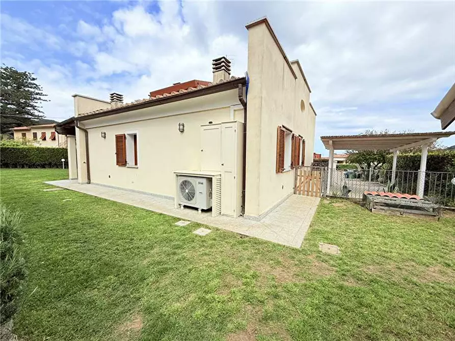 Immagine 3 di Villa in vendita  a Marciana Marina