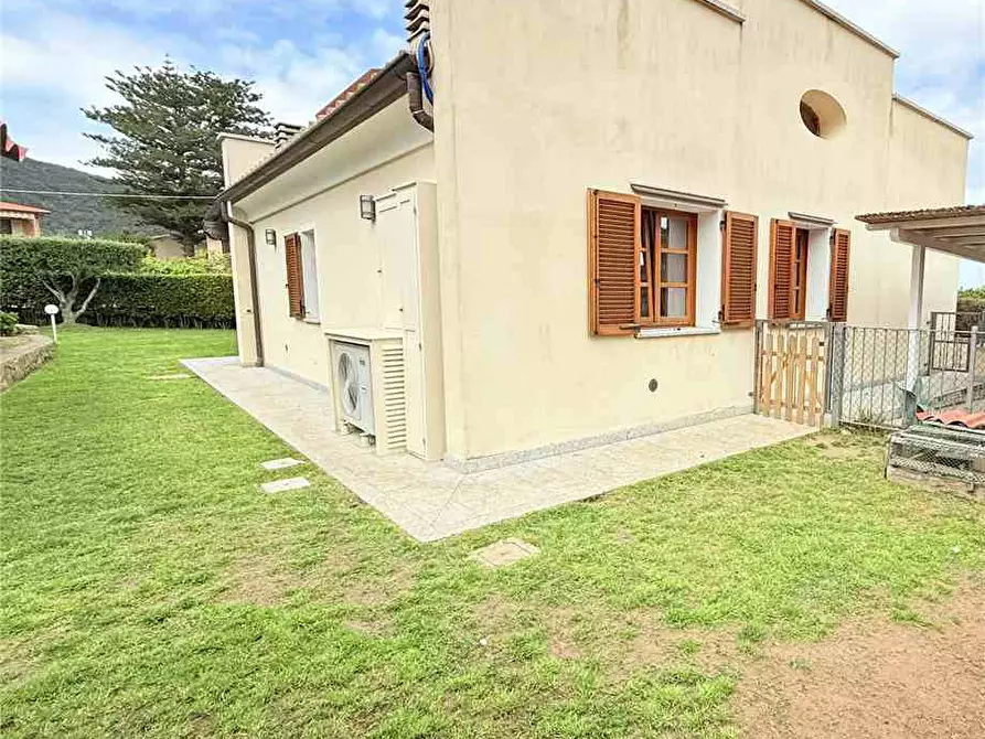 Immagine 4 di Villa in vendita  a Marciana Marina