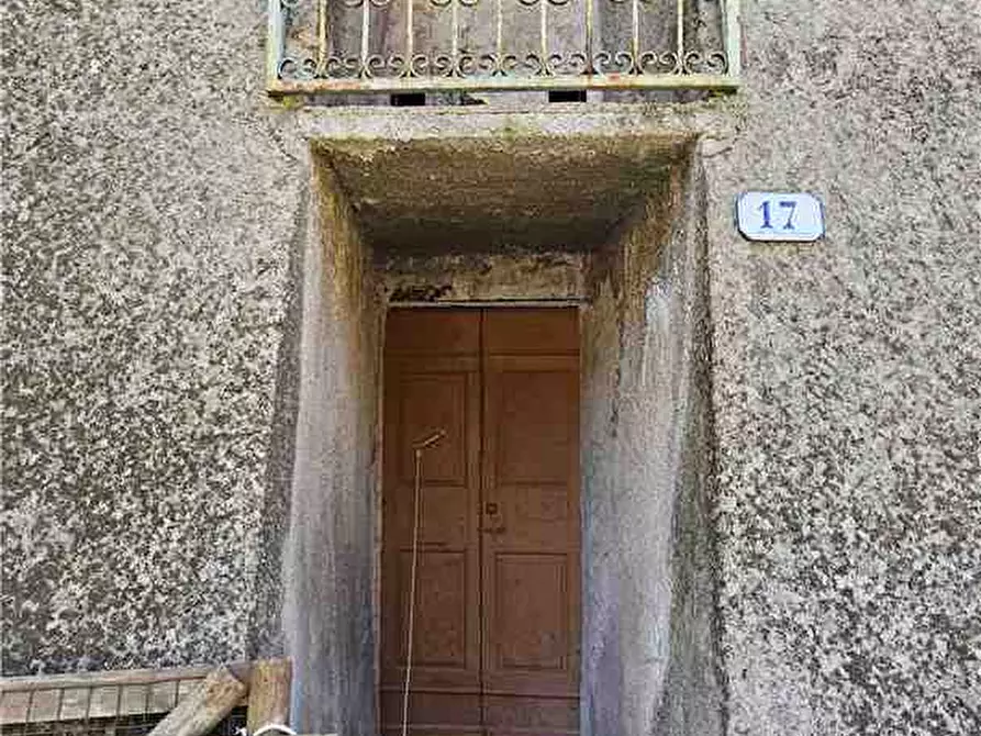 Immagine 1 di Garage in vendita  a Rio