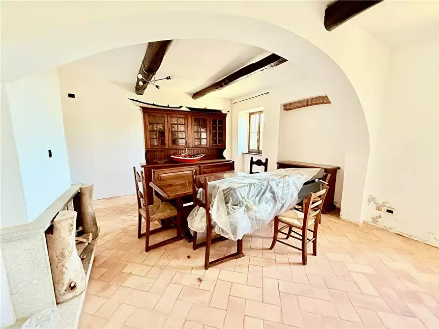 Immagine 10 di Porzione di casa in vendita  a Marciana