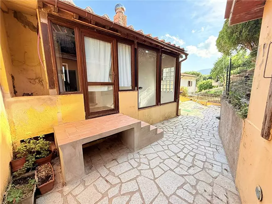 Immagine 4 di Porzione di casa in vendita  a Marciana