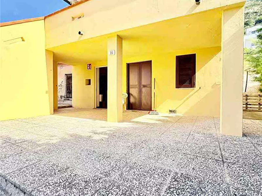 Immagine 3 di Porzione di casa in vendita  a Marciana