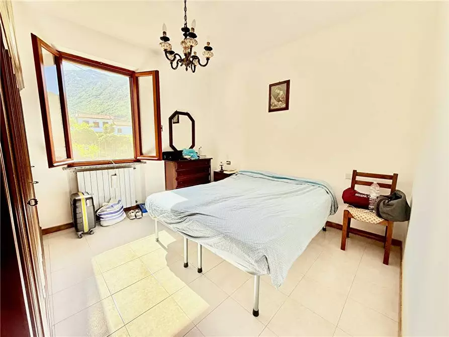 Immagine 8 di Porzione di casa in vendita  a Marciana