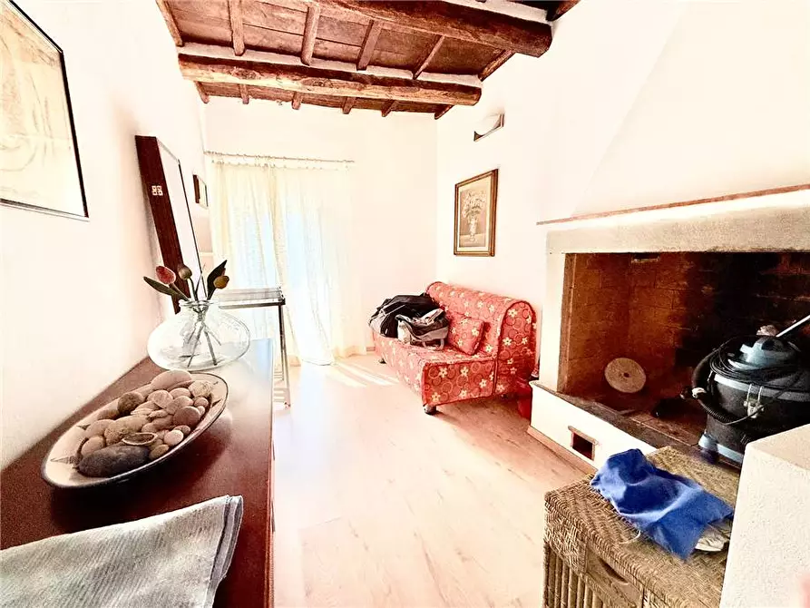 Immagine 4 di Appartamento in vendita  a Marciana