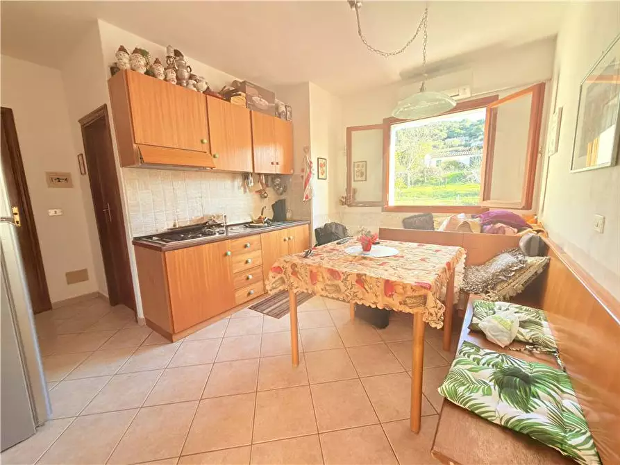 Immagine 1 di Appartamento in vendita  a Capoliveri