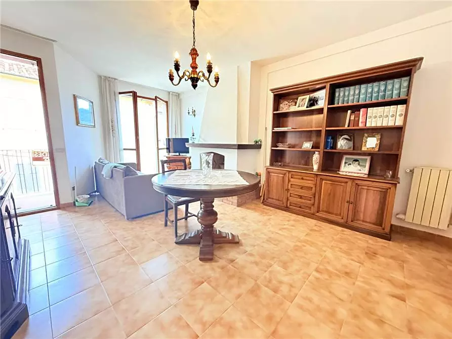 Immagine 3 di Appartamento in vendita  a Marciana Marina