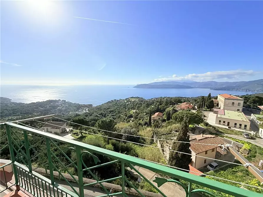 Immagine 2 di Porzione di casa in vendita  a Capoliveri