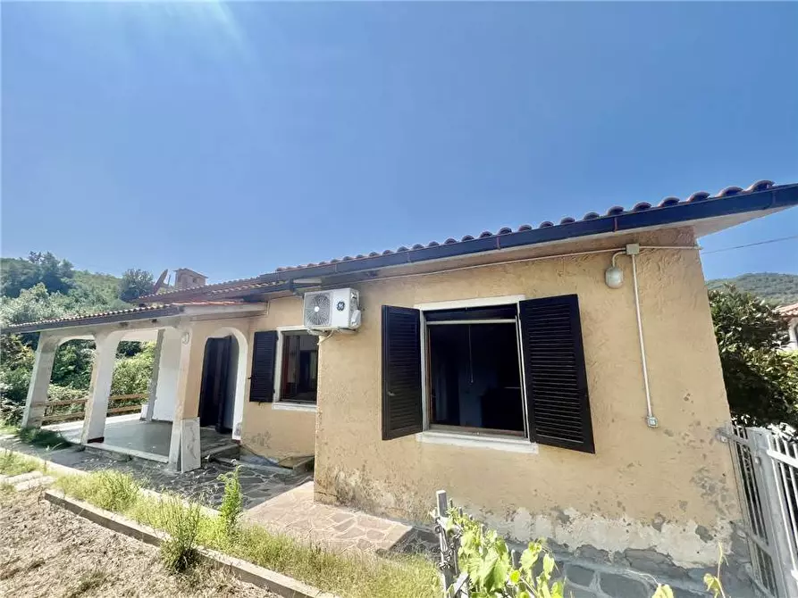 Immagine 2 di Villa in vendita  a Portoferraio