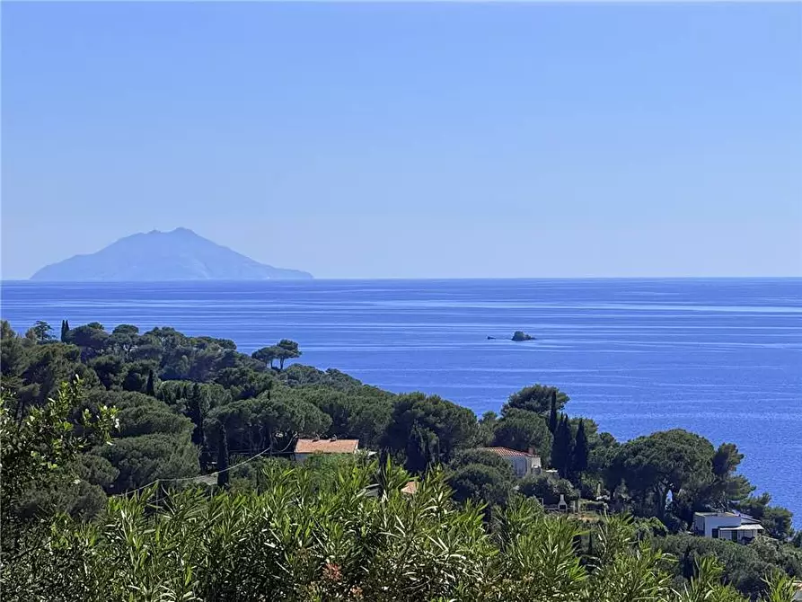 Immagine 2 di Villa in vendita  a Capoliveri