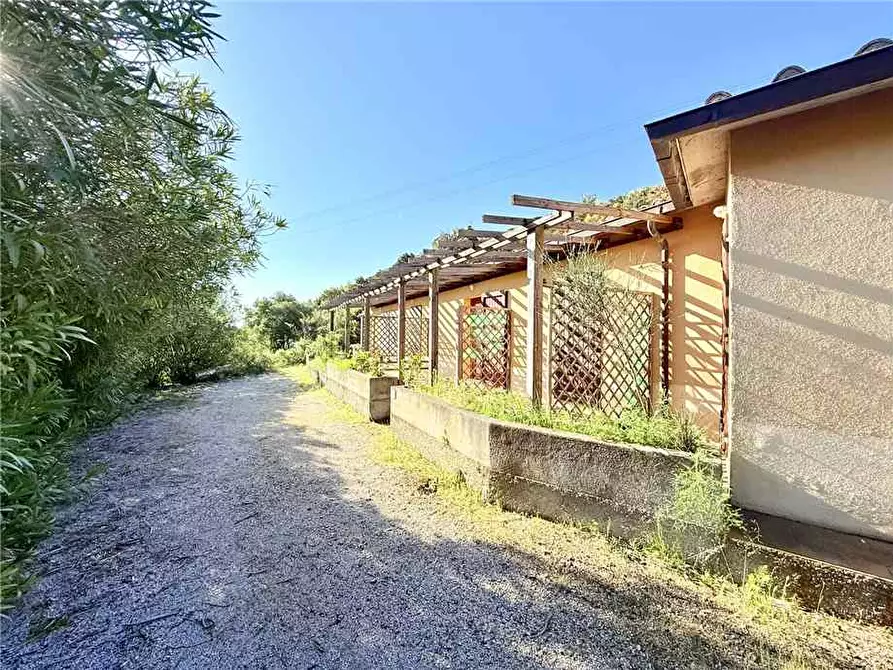 Immagine 2 di Villa in vendita  a Campo Nell'elba