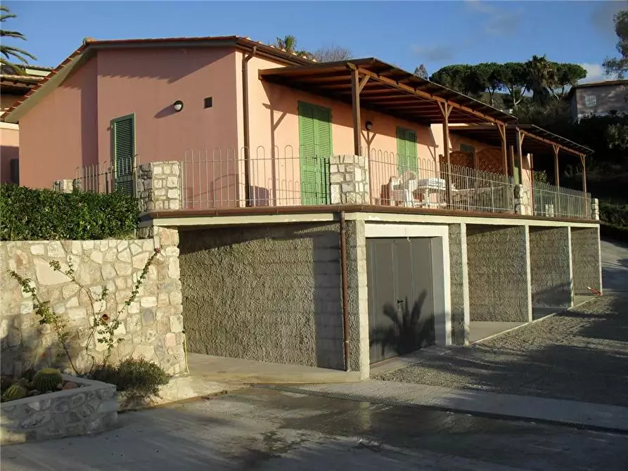 Immagine 1 di Villa in vendita  a Capoliveri