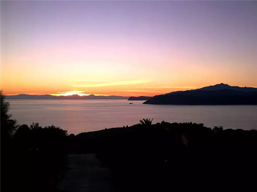 Immagine 5 di Villa in vendita  a Capoliveri