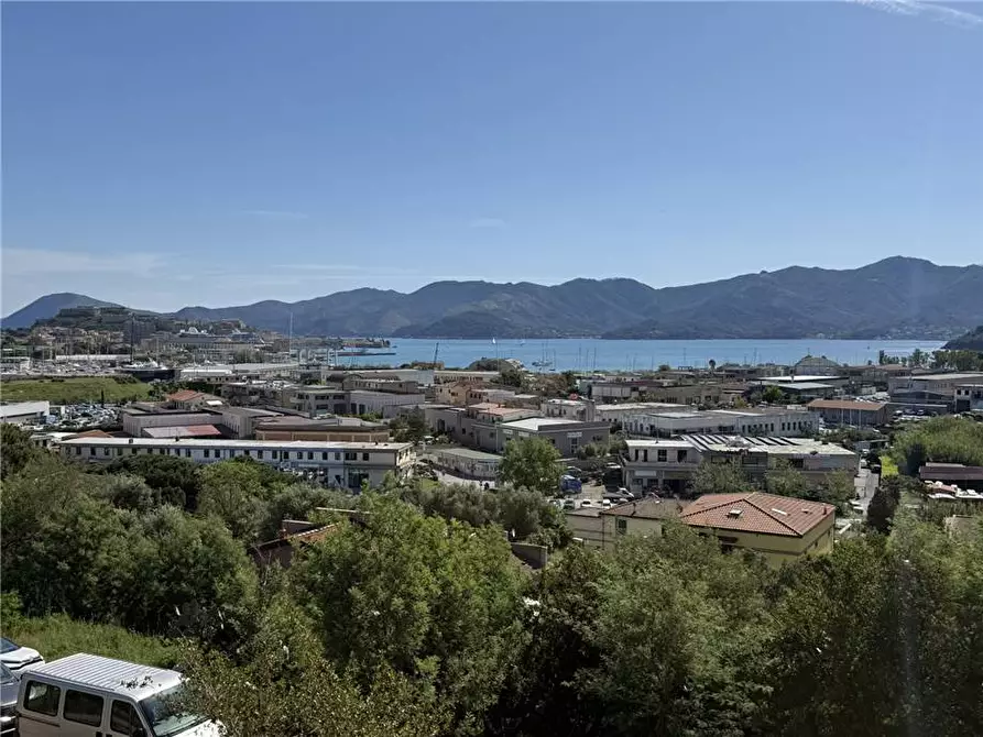 Immagine 5 di Appartamento in vendita  a Portoferraio