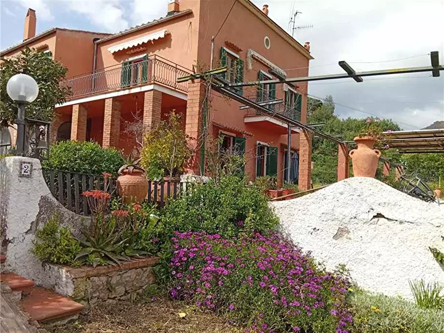 Immagine 3 di Villa in vendita  a Porto Azzurro