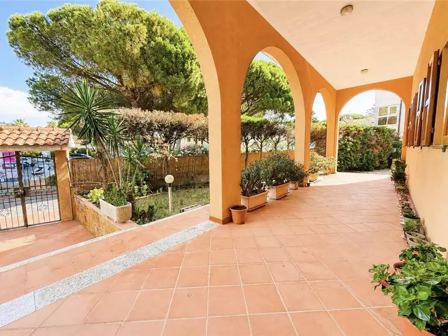 Immagine 3 di Villa in vendita  a Campo Nell'elba
