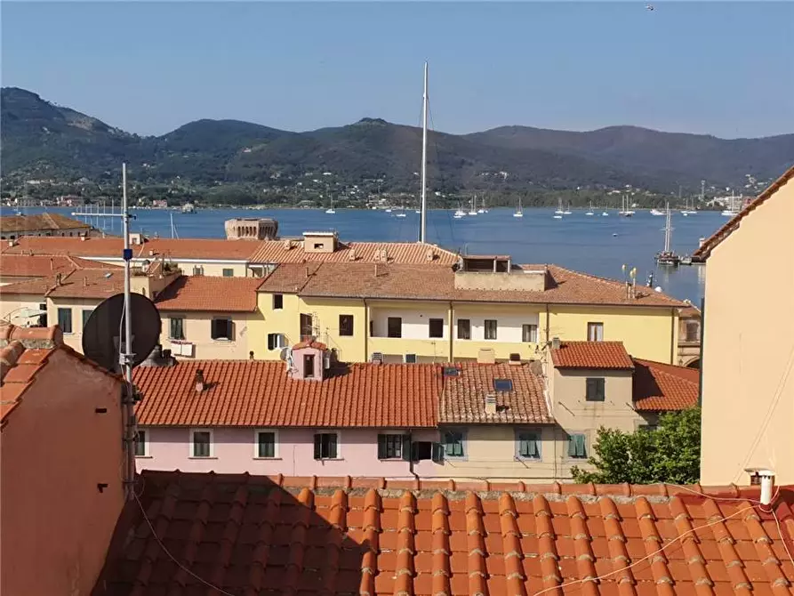 Immagine 9 di Appartamento in vendita  a Portoferraio