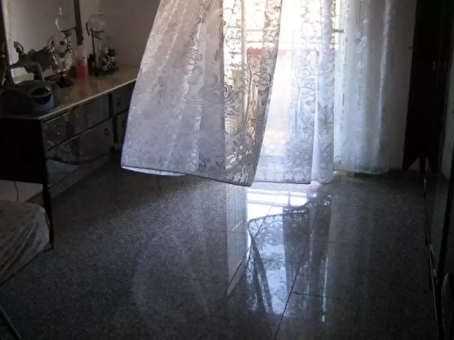 Immagine 5 di Stabile in vendita  a Adrano