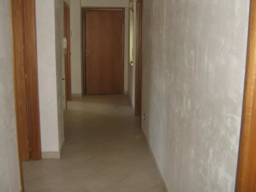 Immagine 5 di Appartamento in vendita  a Adrano
