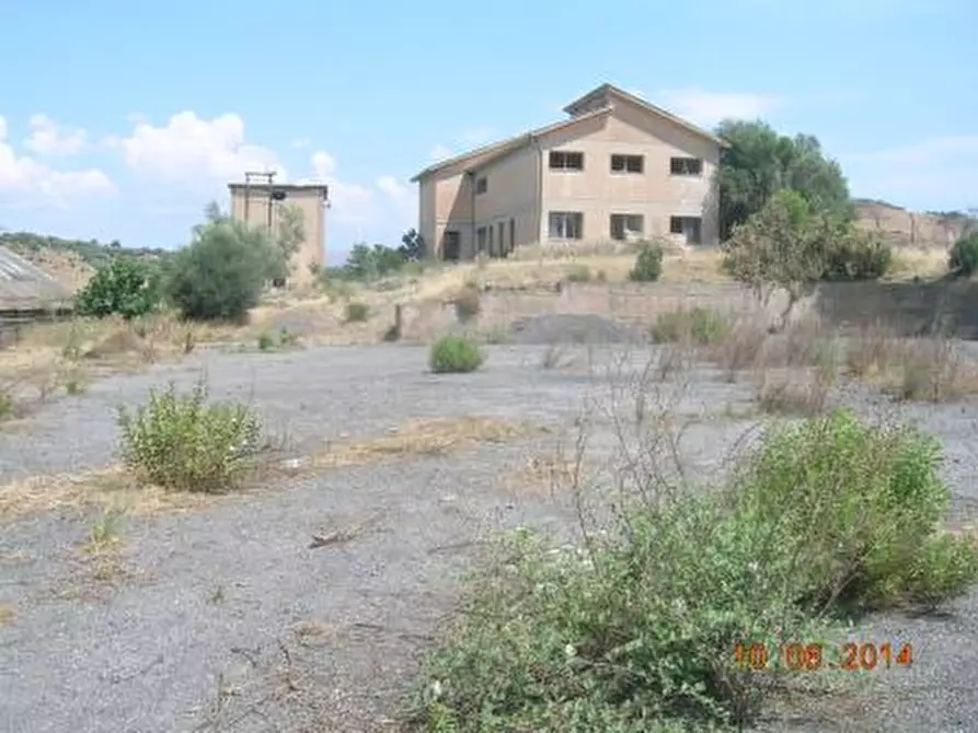 Immagine 4 di Capannone industriale in vendita  a Centuripe