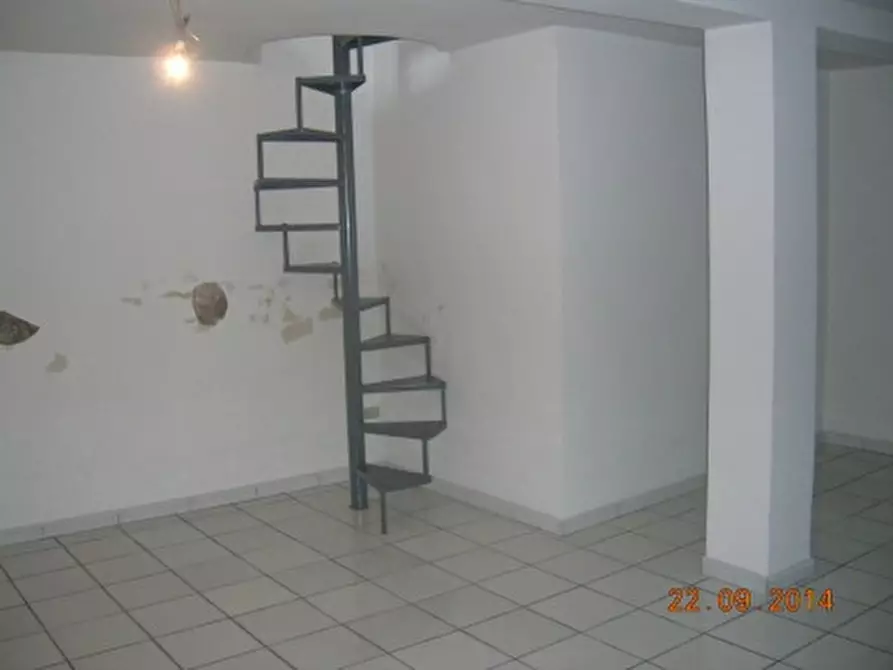 Immagine 4 di Villa in vendita  a Biancavilla