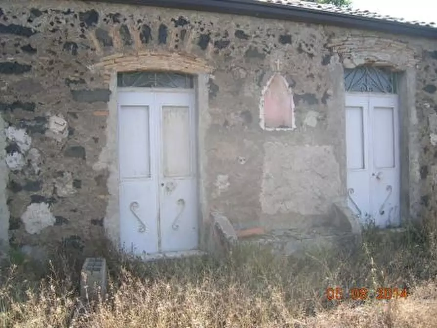 Immagine 1 di Rustico / casale in vendita  a Adrano